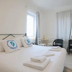 casa-laura-peschiera-del-garda.hotelinveneto.com/