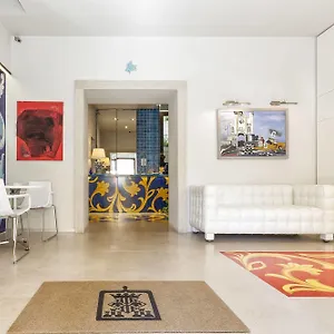 porta-del-tocco-design-suites.taorminaitalyhotels.com/