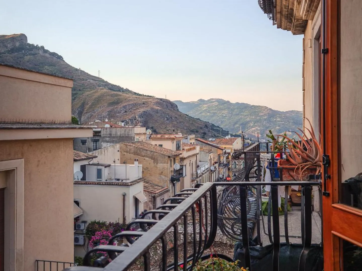 B&B Joan'S Heritage Taormina Bed & Breakfast